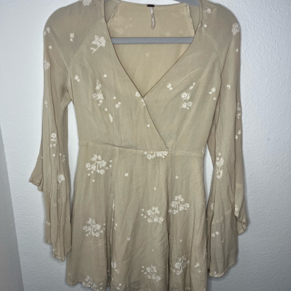 Free People Long Sleeve Floral Mini Dress | Size 2 | $30 - Picture 2 of 6